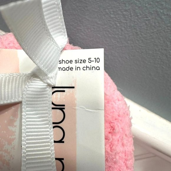 Luna Mellow Luxe Fits Sizes 5-10 Slipper Socks Happy Face Smiley Daisy WFH - Picture 4 of 5